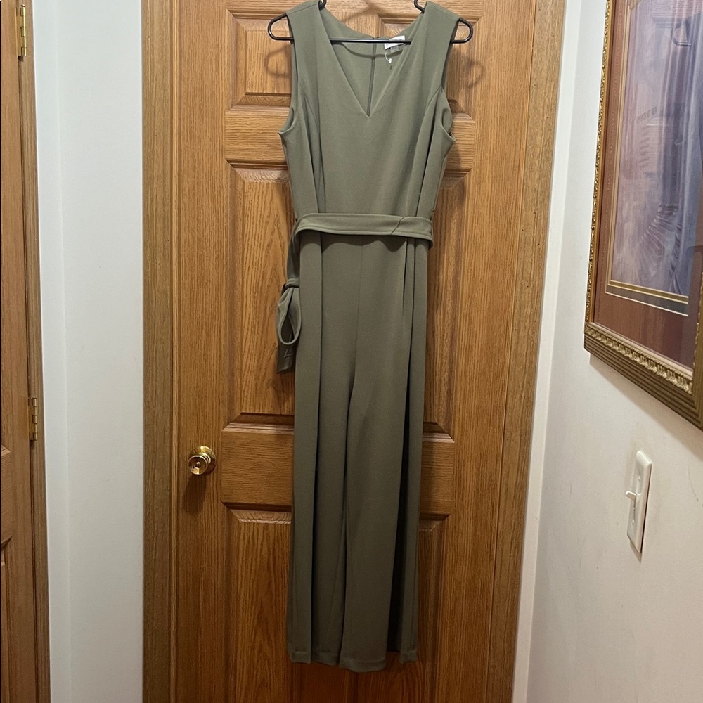 Size 14 Calvin Klein Green V-Neck jumpsuit